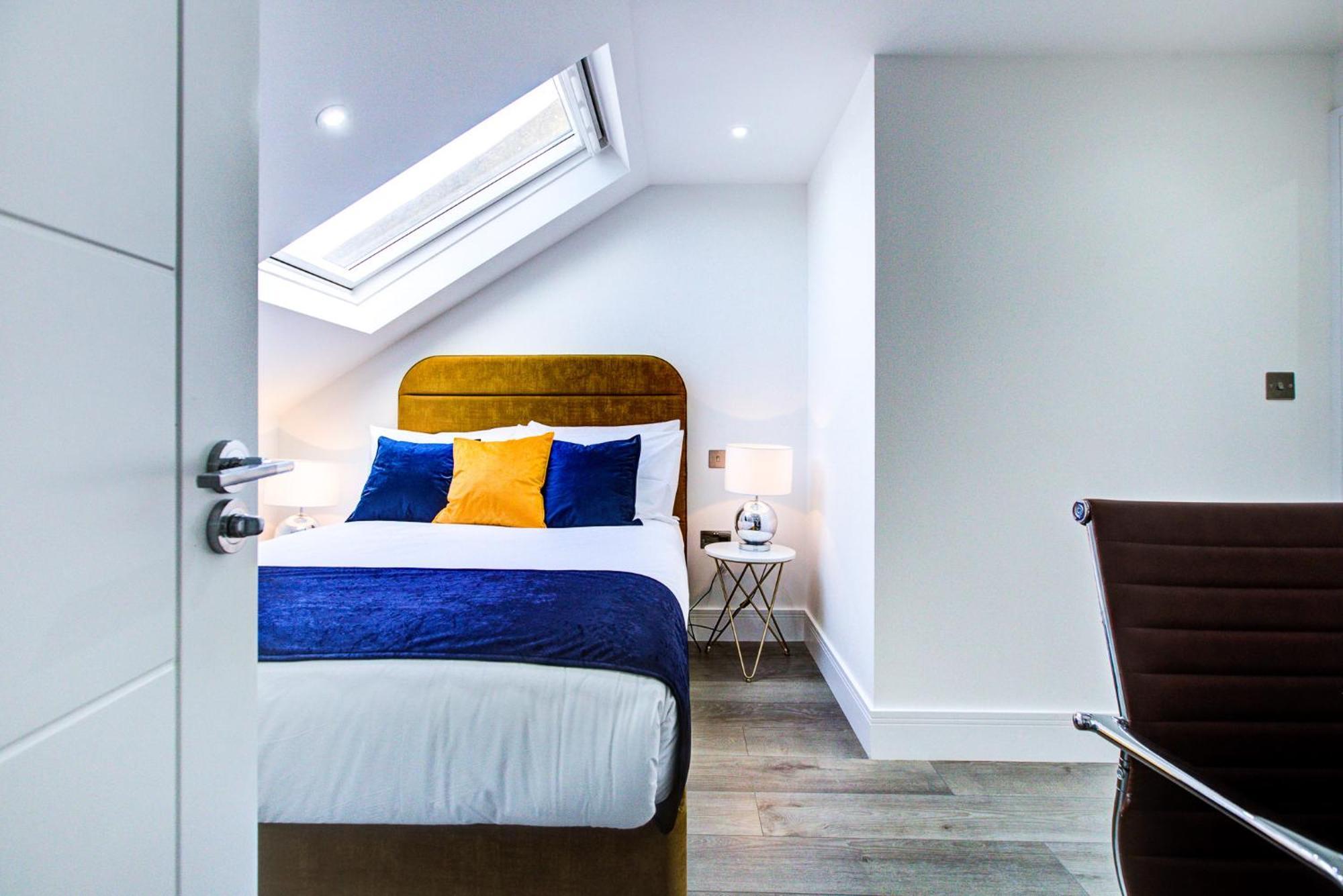 Hybrid Resi - London, Wandsworth Close To Clapham Apartment