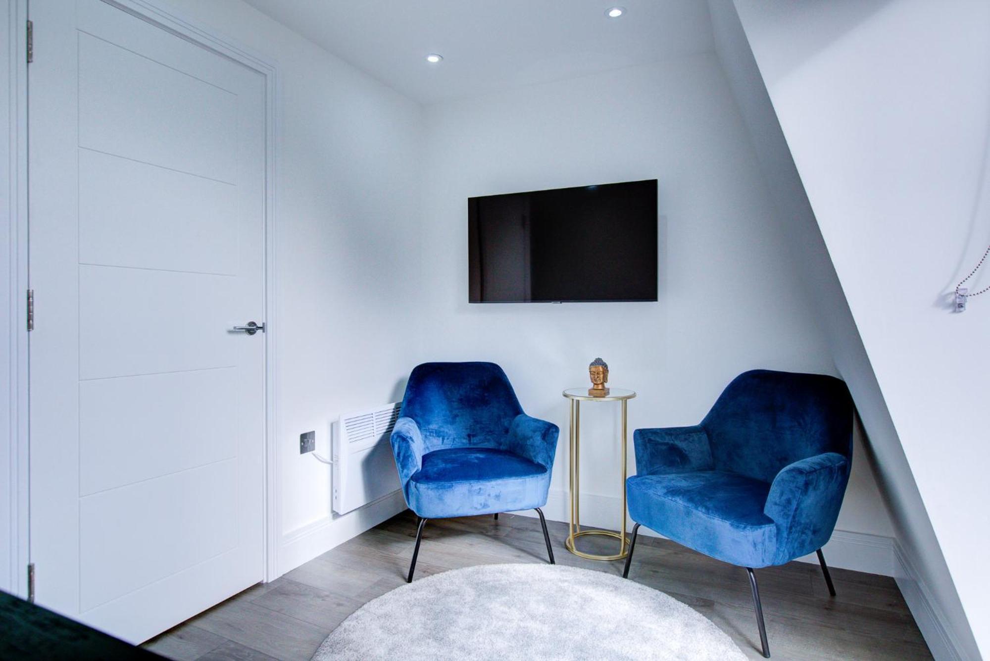 Apartment Hybrid Resi - London, Wandsworth Close To Clapham *