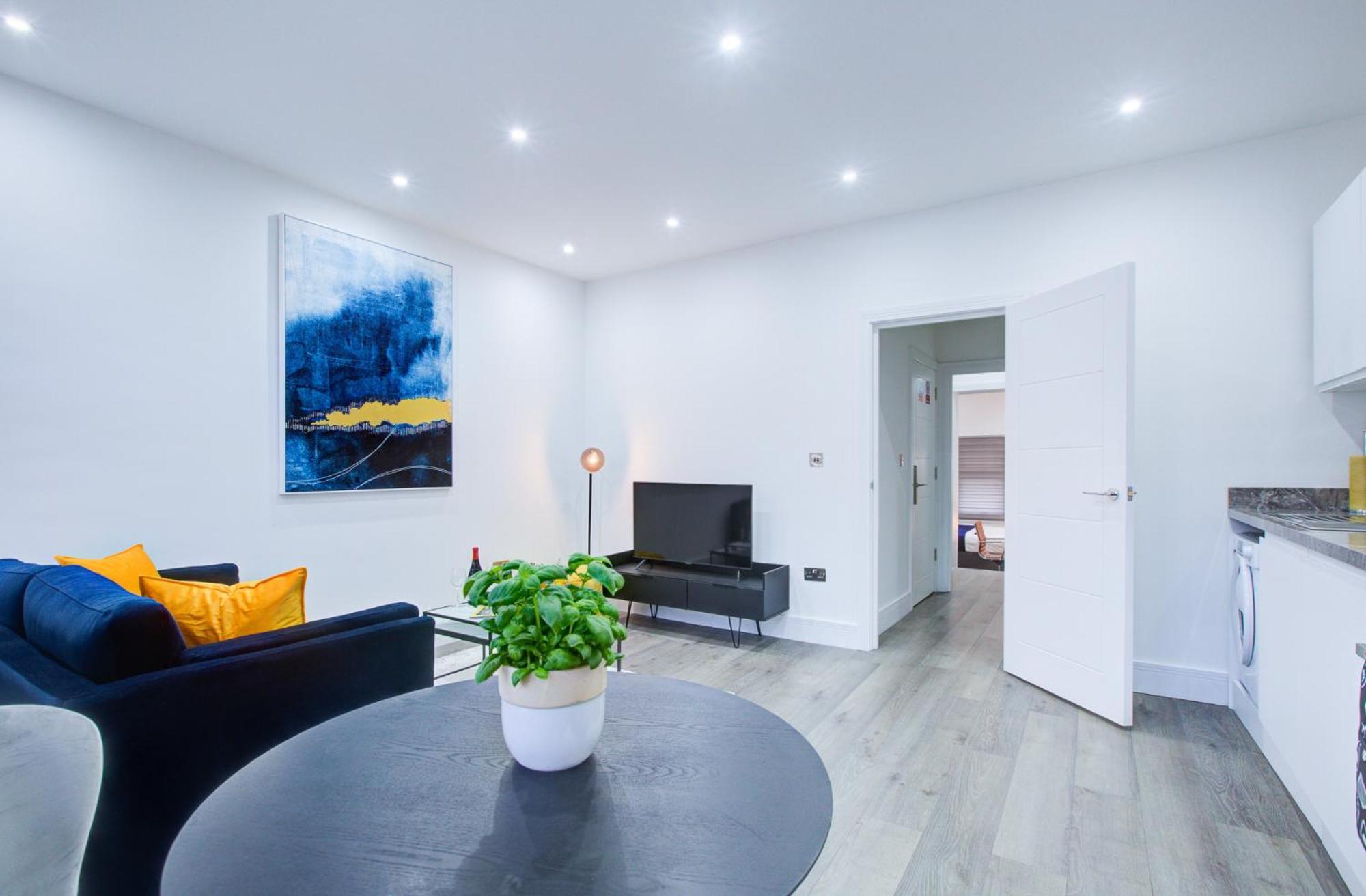 Hybrid Resi - London, Wandsworth Close To Clapham Apartment *