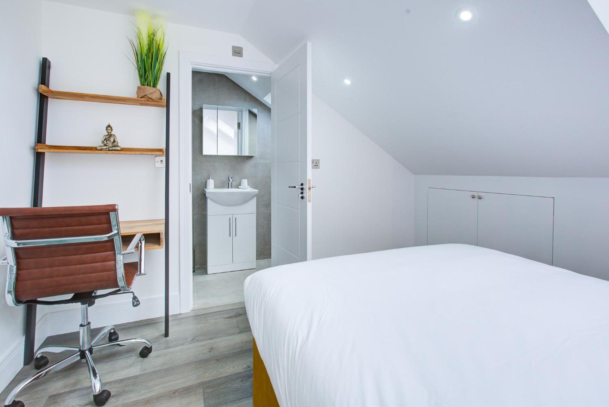 Hybrid Resi - London, Wandsworth Close To Clapham *